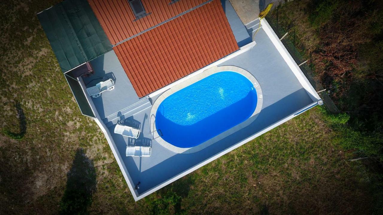 Villa Baras Garden - House With Pool Mirce المظهر الخارجي الصورة
