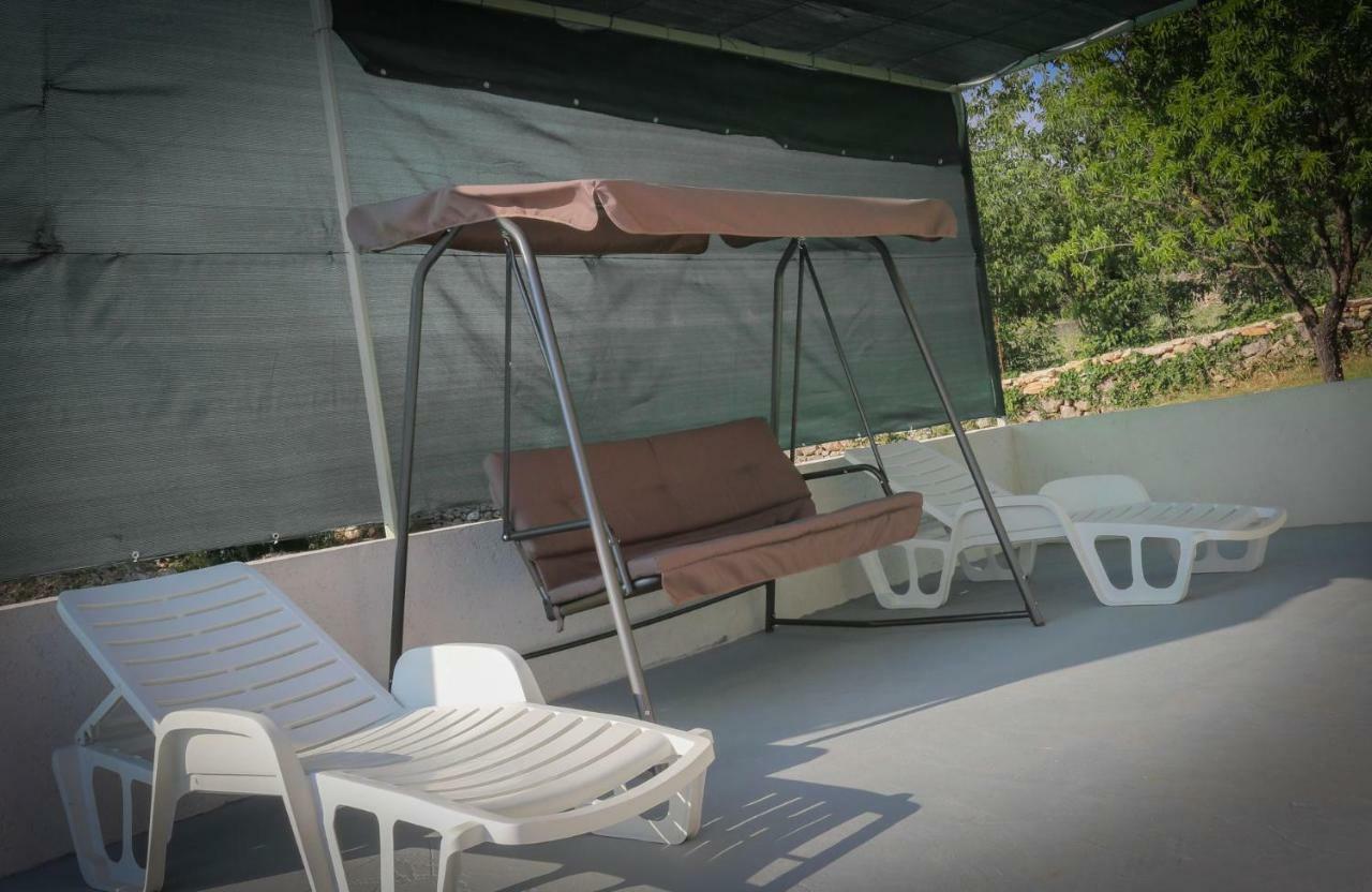 Villa Baras Garden - House With Pool Mirce المظهر الخارجي الصورة